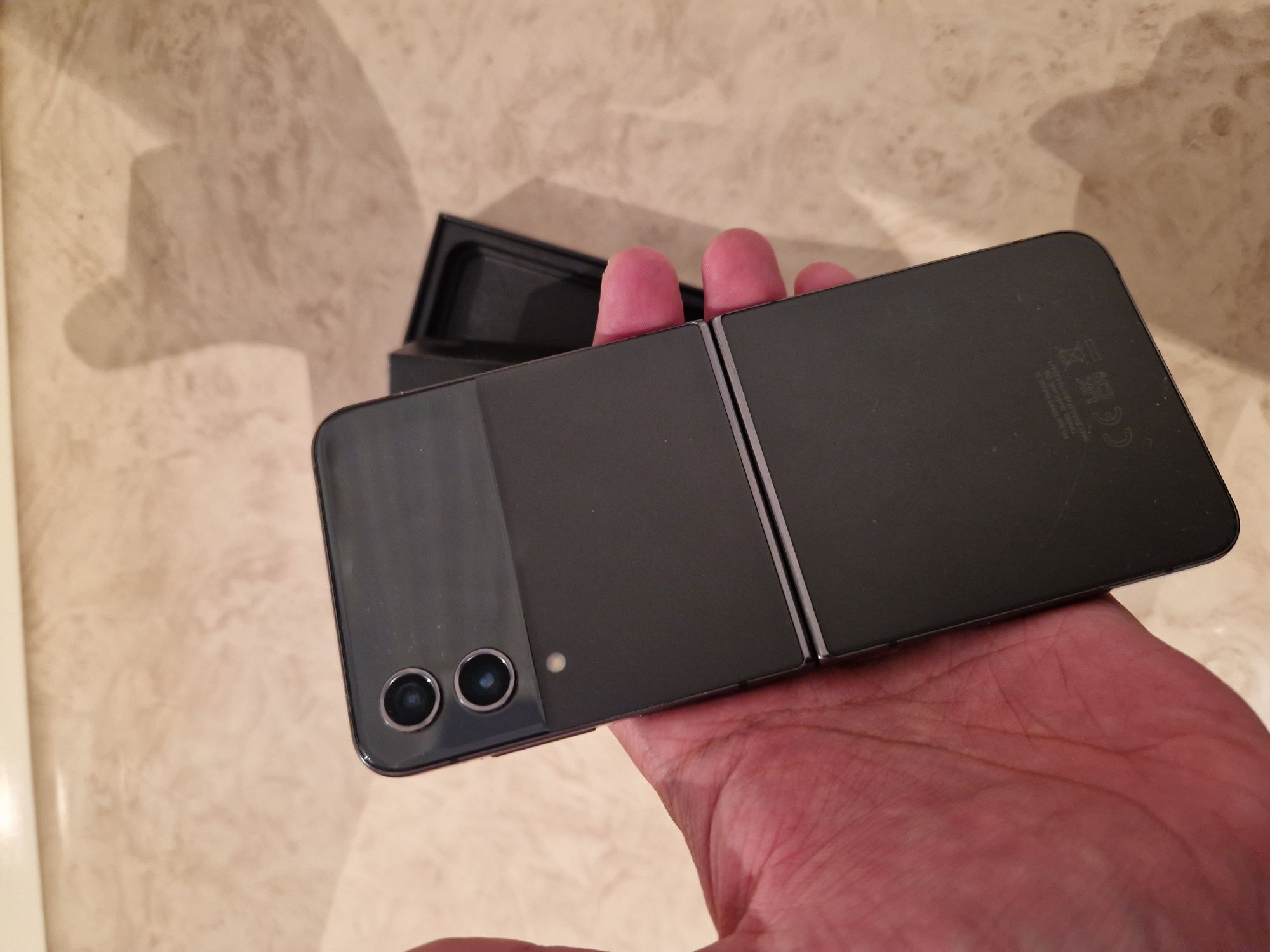 Samsung Z Flip 4