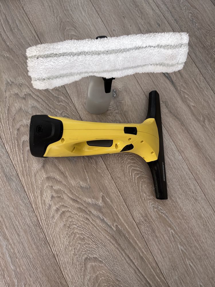 Aspirator de geamuri Karcher