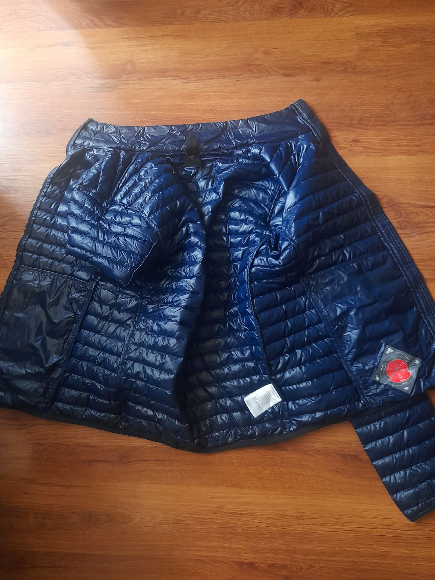 Adidas мъжко яке S- M размер.