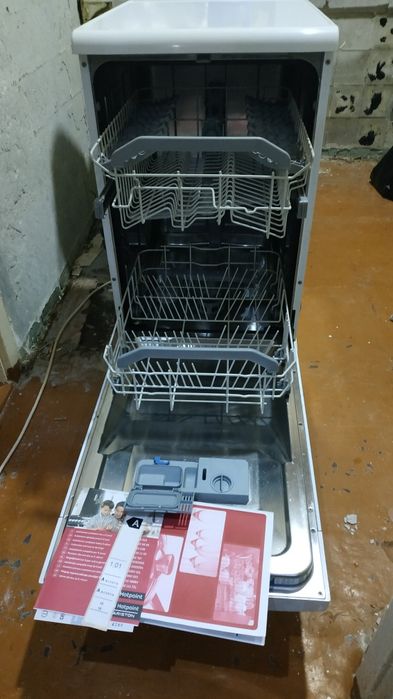 Продаётся посудомоечная машина Hotpoint-Ariston