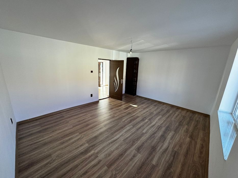 Casa Petroșani ~ 310 mp ~ Garaj ~ Curte Mare