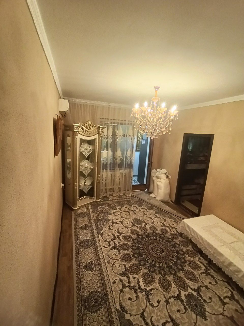 Квартира Мирзо Улугбексий район, ТТЗ-2 16/36 2/3-4/4..
