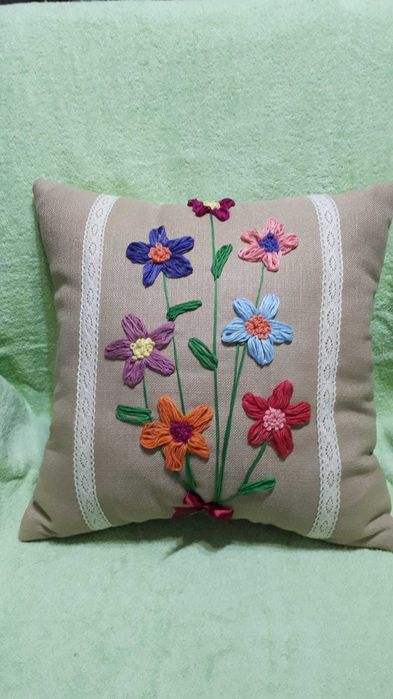 Декоративные подушки , ручная вышивка