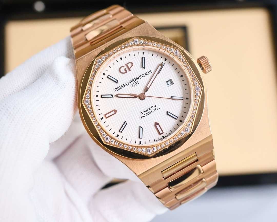 Автоматичен мъжки часовник Girard Perregaux Laureato