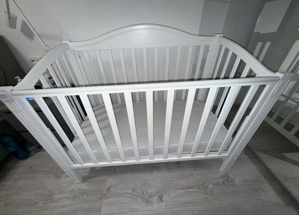 Patut ca nou din lemn masiv co sleeper plus saltea cocos si roti monta