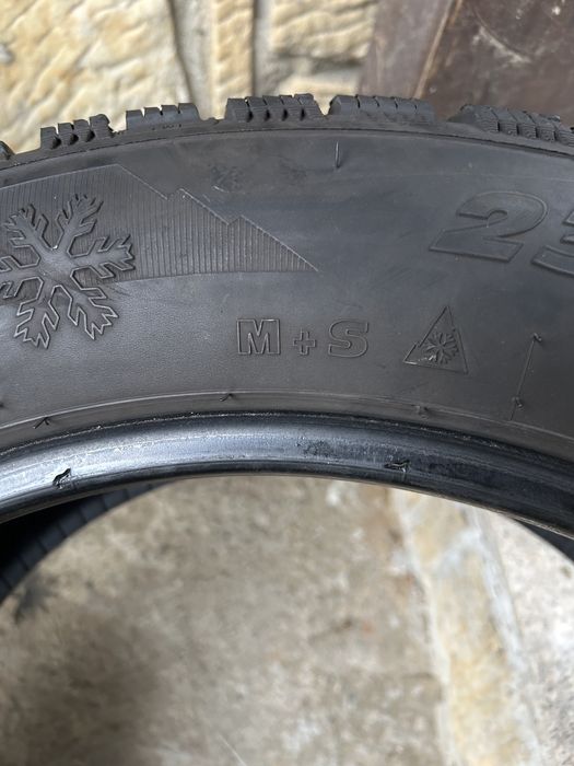 Anvelope Taurus SUV Winter 235/55 R19 105V