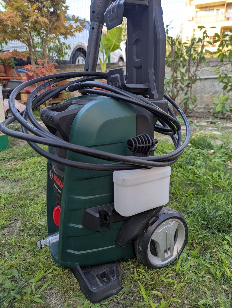 Водоструйка Bosch: Universal aquatak 135