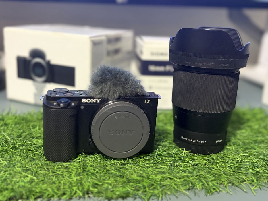 Sony ZV E10 + Sigma 16mm F1.4