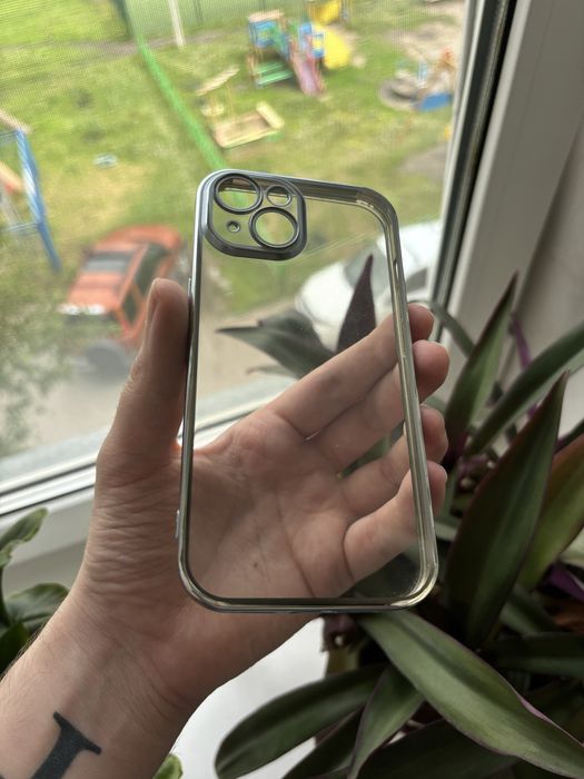 Чехол на iPhone 15 Totu