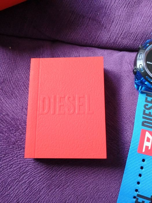 Vând ceas Diesel Crusher