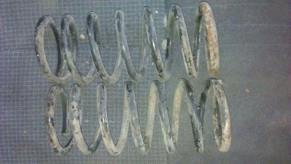 Продаются пружины от задних амортизаторов  Форд-Сиерра.