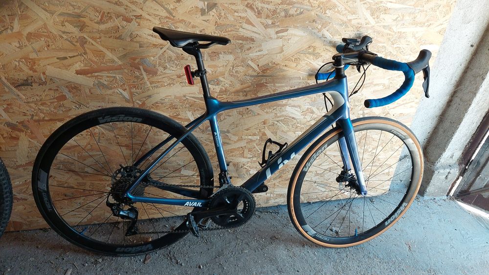 Cursiera Giant carbon 2-11vit ,linie 105 hiraulic