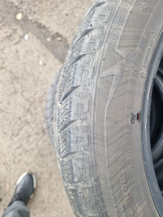 Шины 215/55R17 отличном состоянии