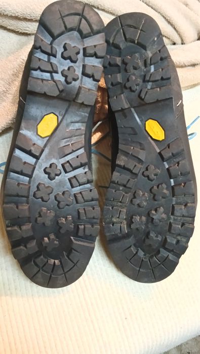 N.40.5 Дамскиi oбувки Salewa - Gore-tex+Vibram-Kaто нови