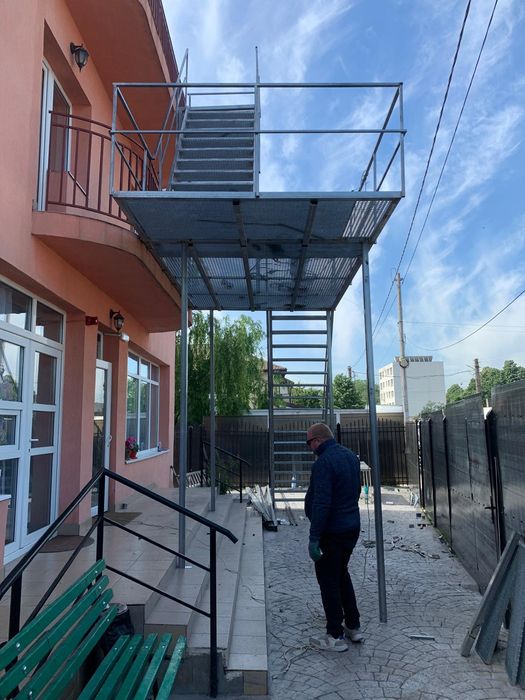 Confecționăm Scari metalice zincata pt  casa , beci și incendiu ISU