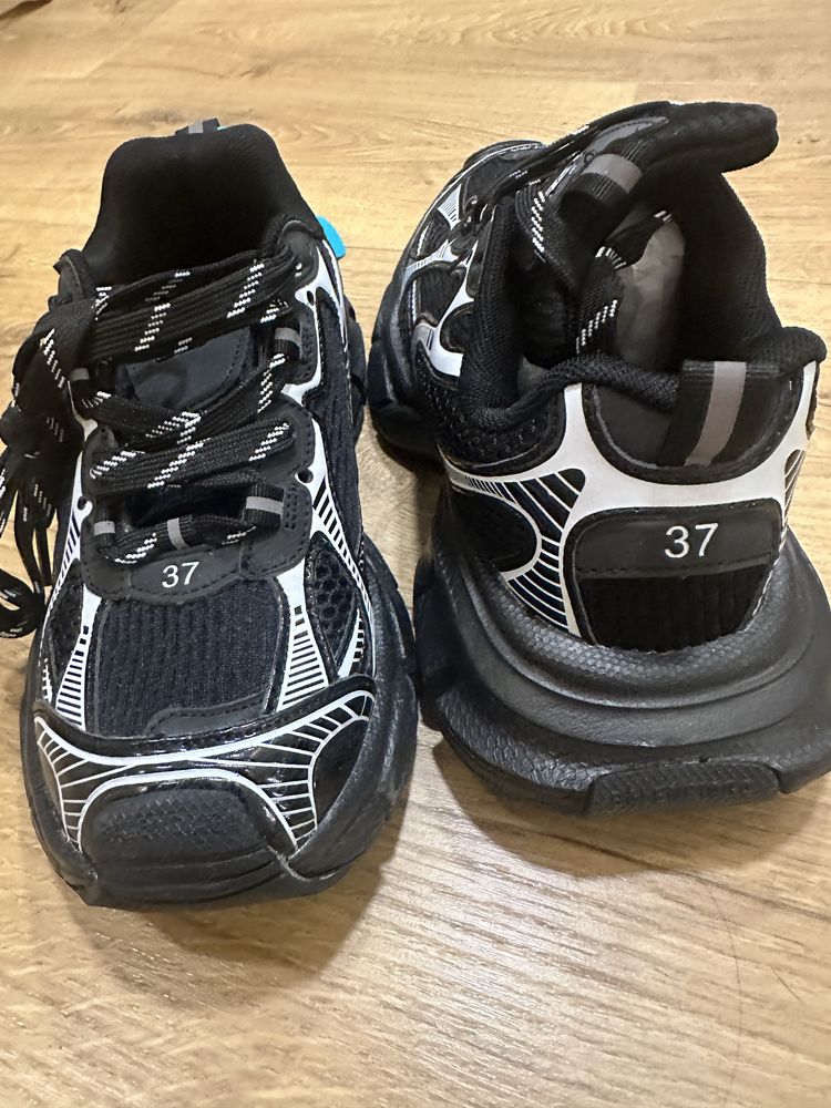 Balenciaga 3XL