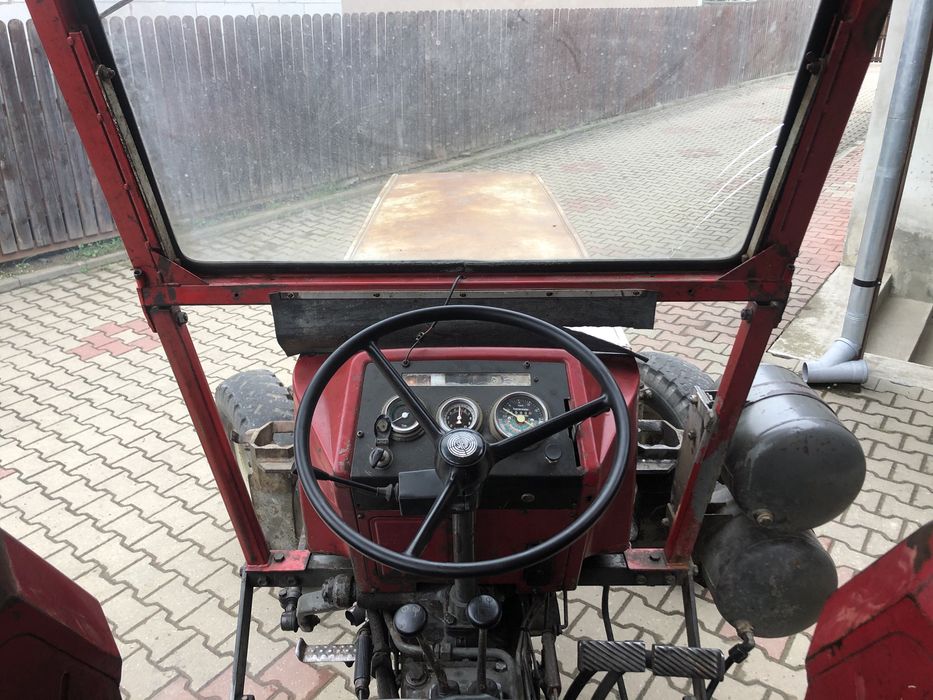 Tractor Steyr 650 cu incarcator frontal/baloti