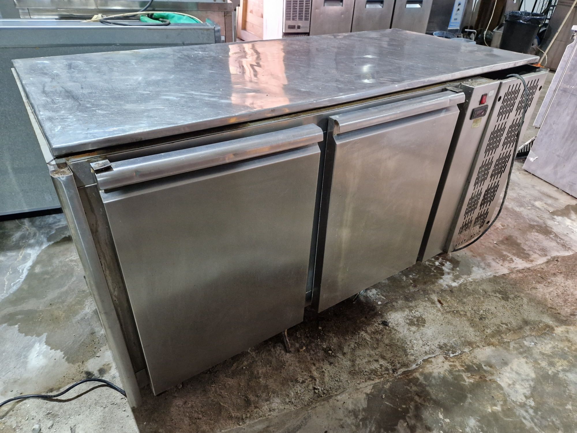 Masa rece inox, 2 uși, servisata, 130-160 cm