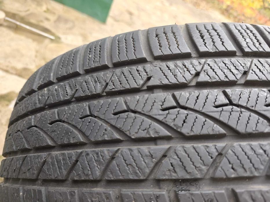 Jante si anvelope de iarna BMW R17 225 /55 101V