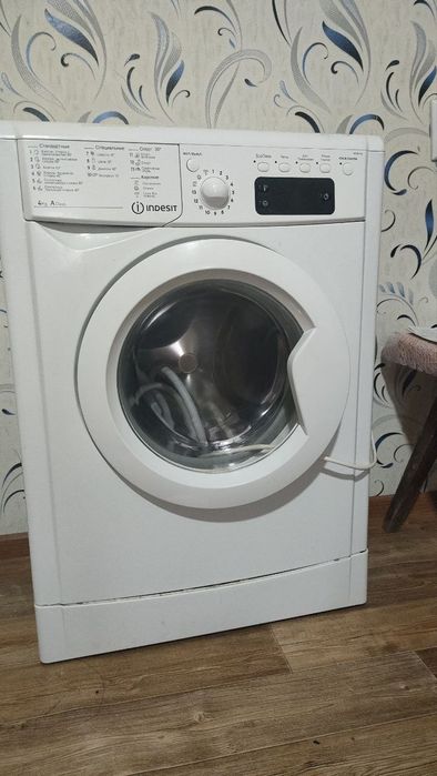 Продам на запчасти машинку