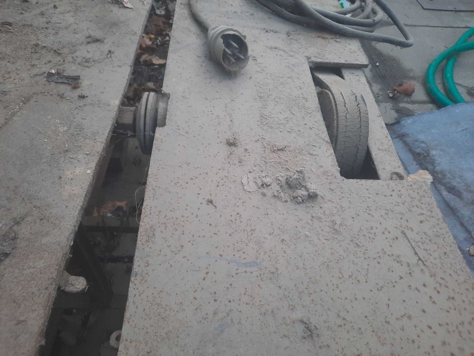 Masa tip circular pentru taiat lemne