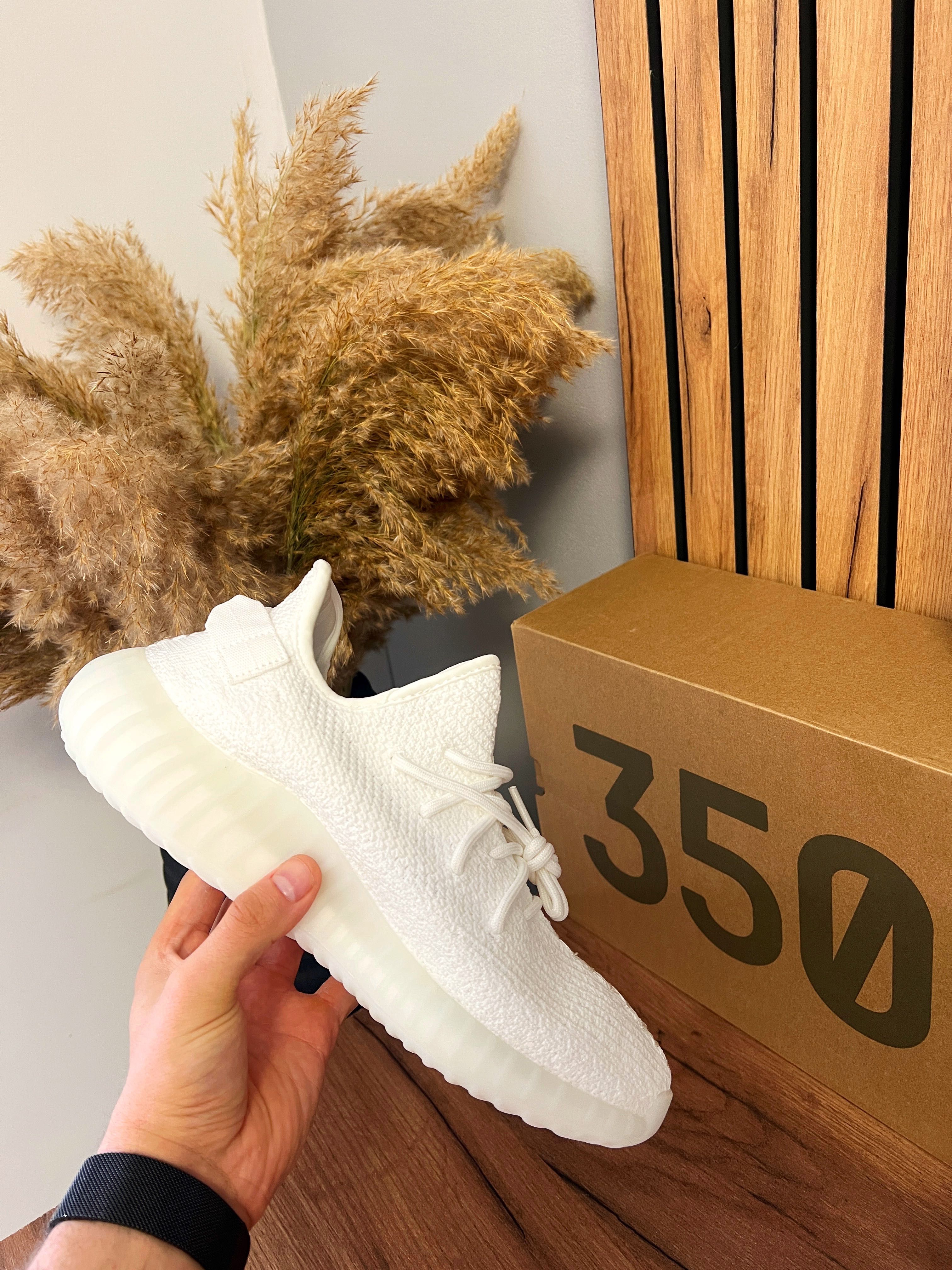 39-44 Yeezy Boost 350 V2 Cream White