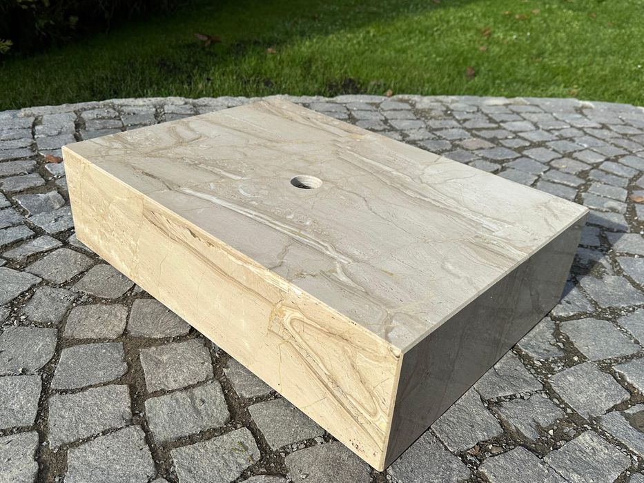 Blat chiuveta din marmura, asamblat bizotat