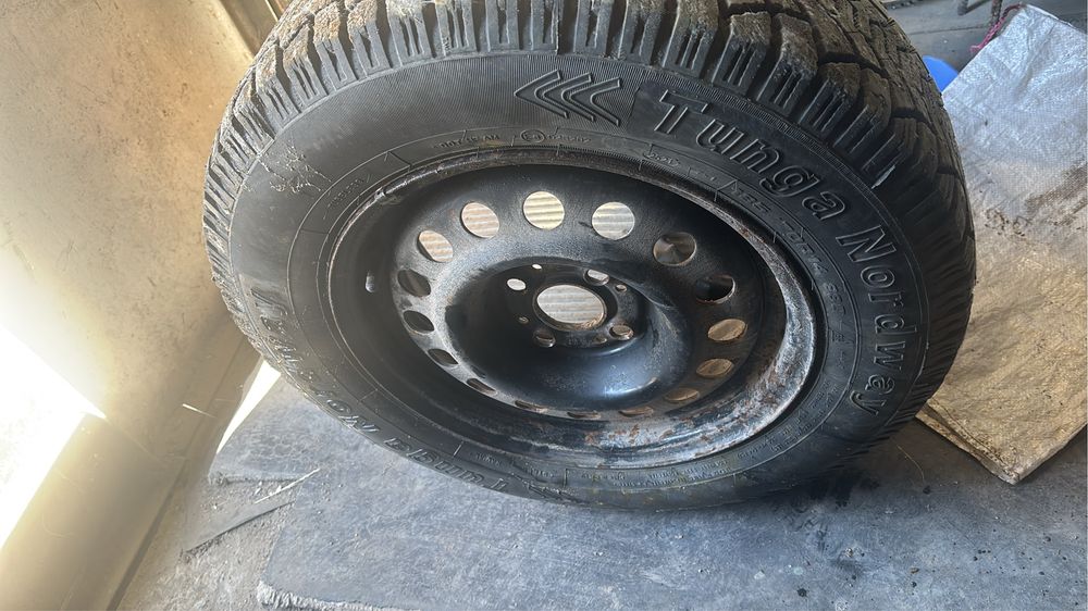 Зимняя шипованная резина R14 185/70