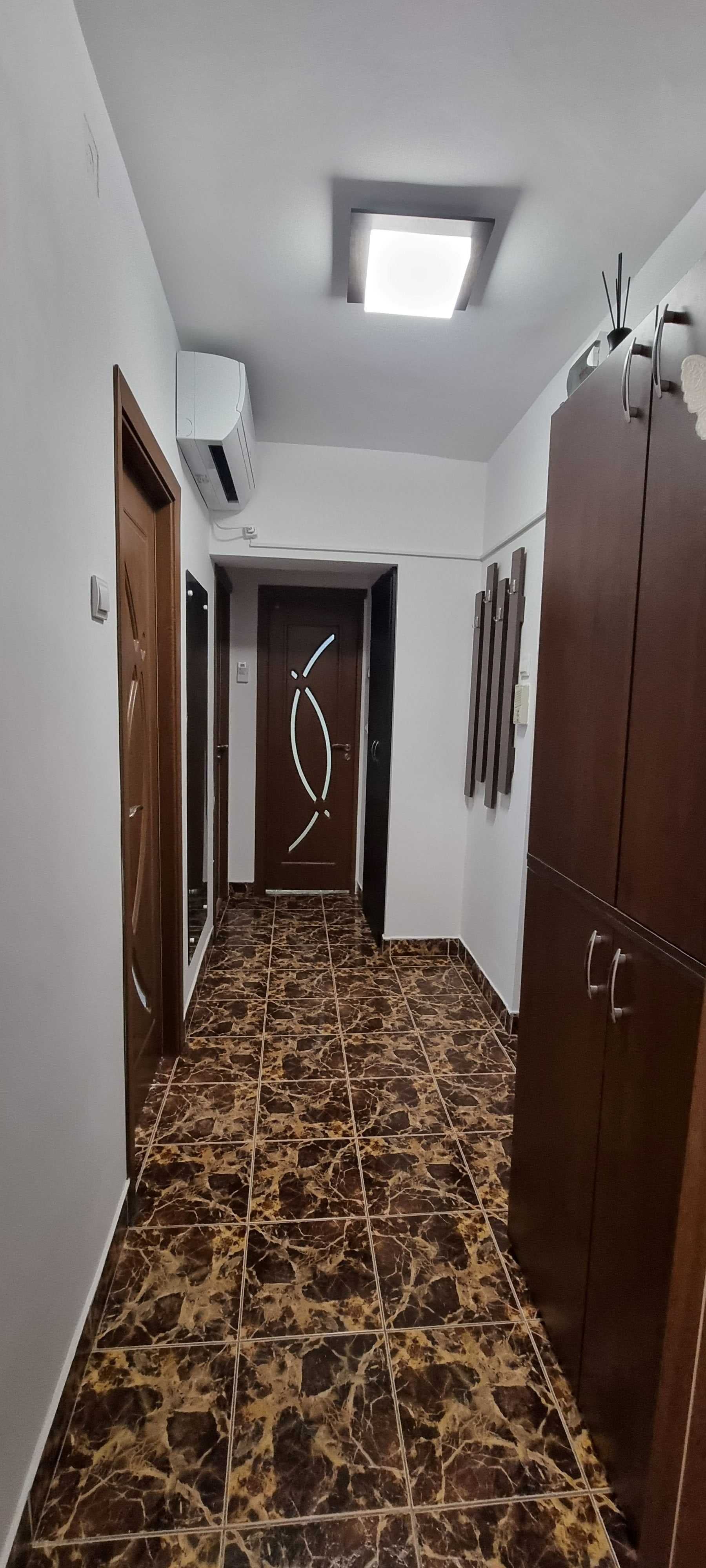 Închiriez apartament 2 camere ultracentral