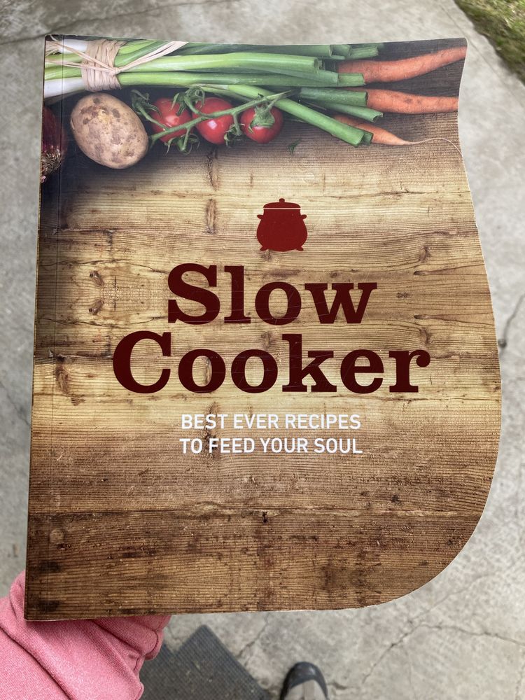 Slow cooker+ cadou o carte de bucate