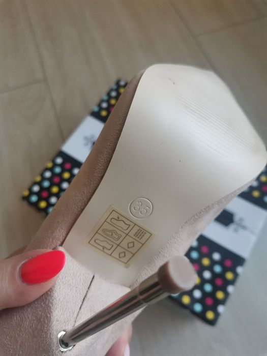 Pantofi stiletto nr 35