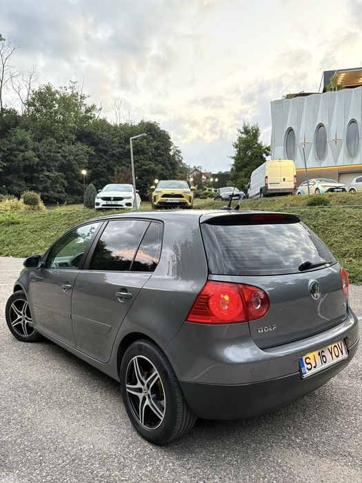 Volkswagen GOLF 5
