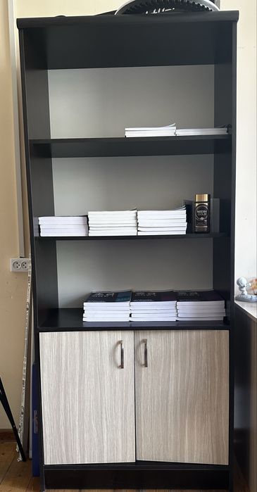 3 ta parta / 1 ta shkaf / 5 ta stul sotiladi