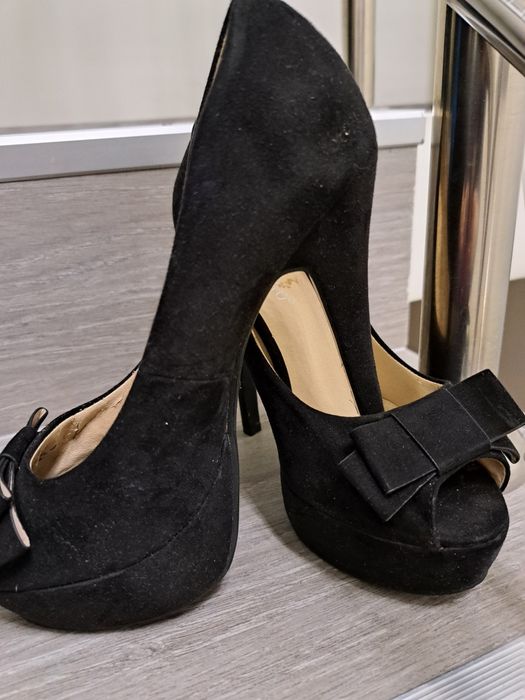 Pantofi eleganți