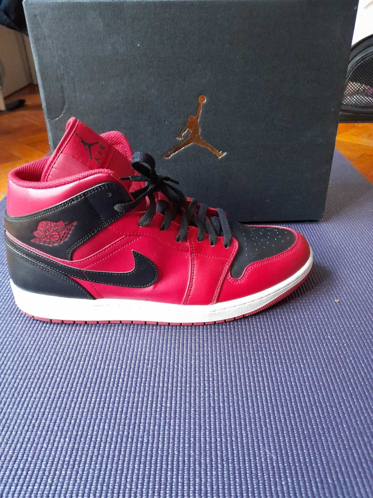 Nike Air Jordan 1 Reverse Bred