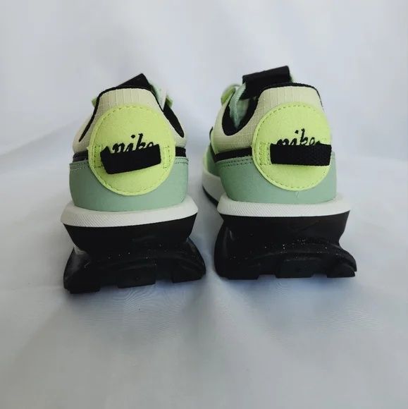 Nike Air Max Pre-Day Liquid Lime номер 42.5