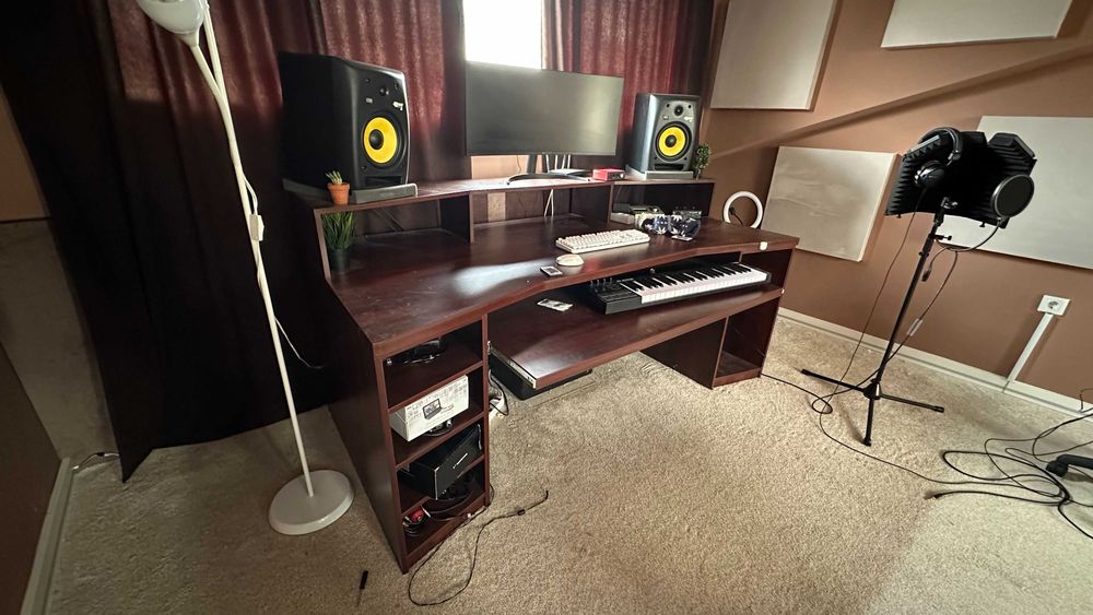 Поръчково студийно бюро