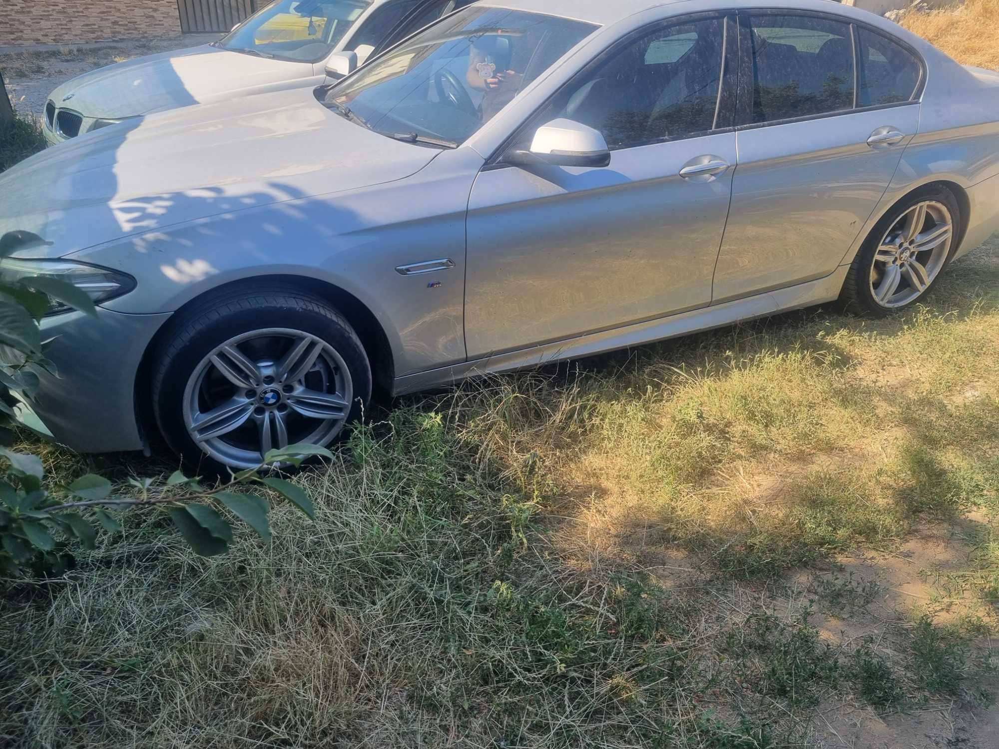 Dezmembrez bmw f10 3.0  258 cp  2013