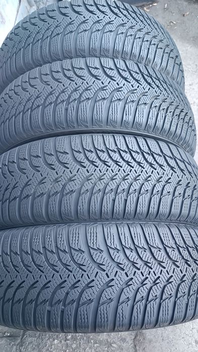 205/60/16 Kumho .