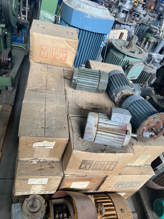 Нов фланцов ел.двигател 0.75кВ 2850 оборота