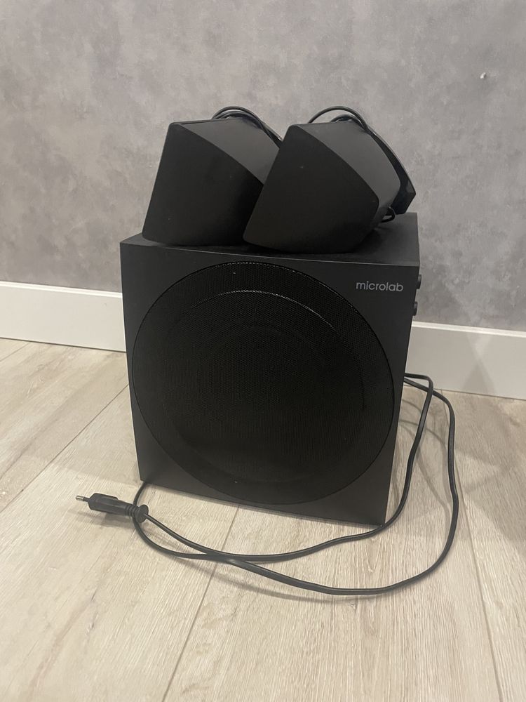 Microlab M-300 в отличном состоянии