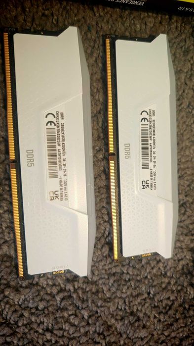 Рам памет Corsair Vengeance White RGB 32GB (2x16GB) DDR5 6200MHz