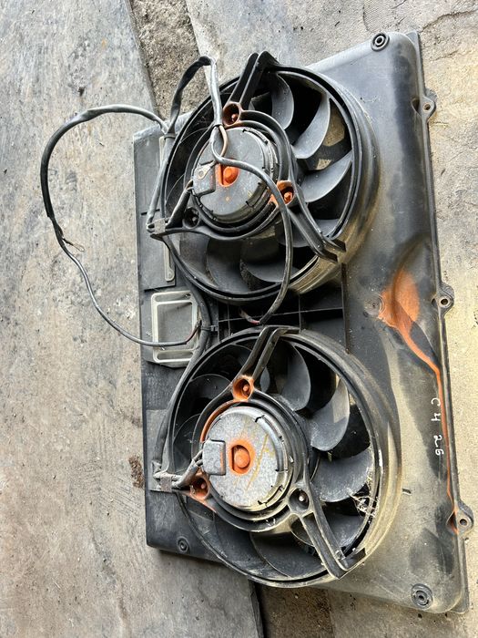 Диффузор 2 вентилятор охлаждения радиатора моторчик кантрактный Ауди