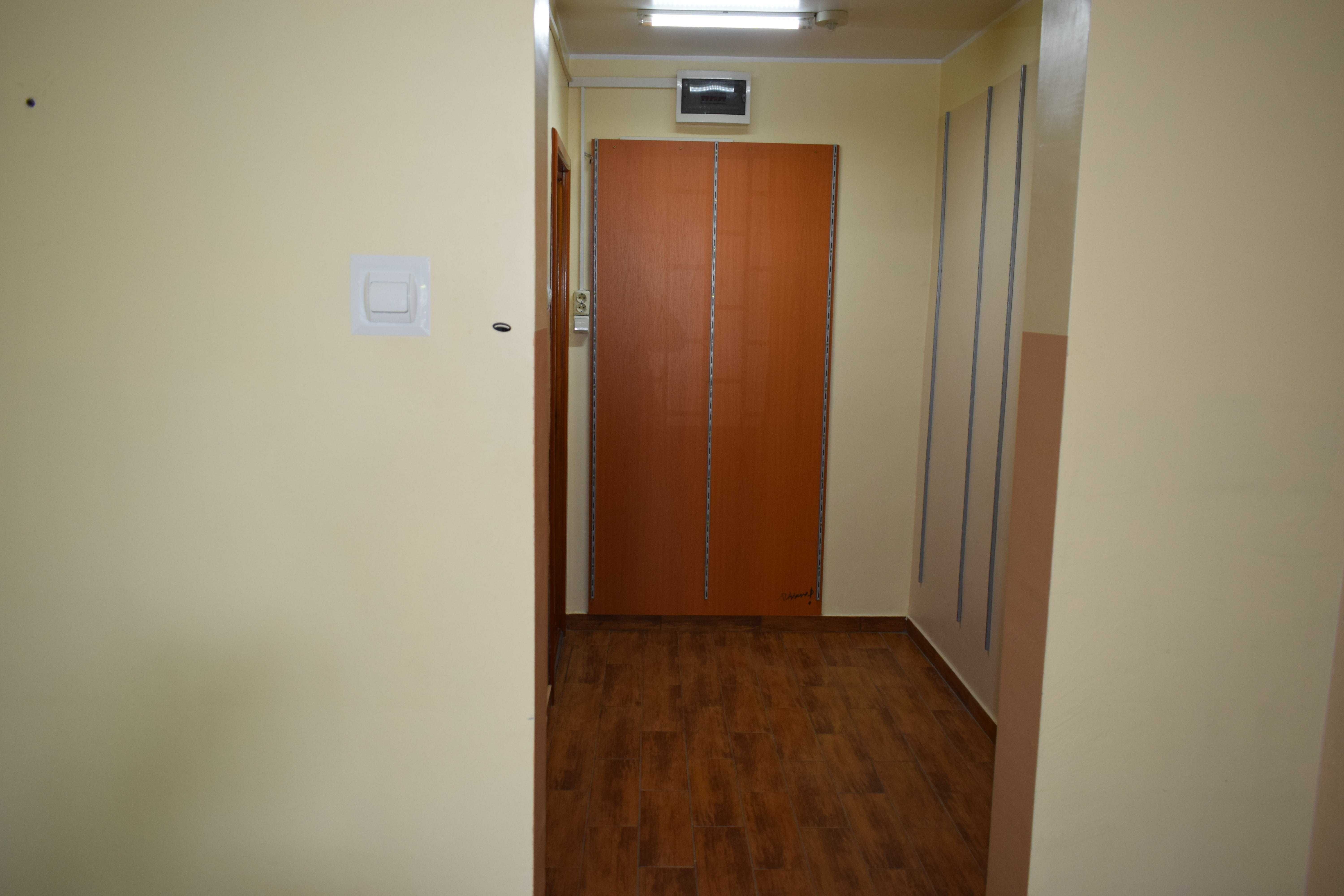 Inchiriez birou/ spatiu comercial Saturn