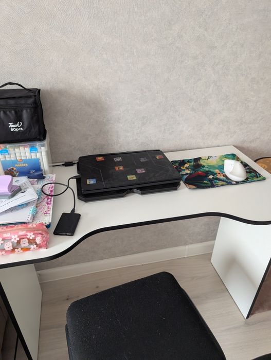 Стол компьютерный