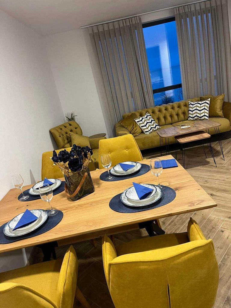 Дава се под наем Тристаен апартамент в Бургас, Сарафово - 125 кв.м за 637.5 € - Снимка #1