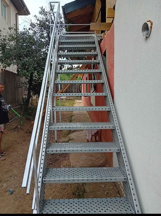 Scara zincate la comanda în toată tara oferim și montaj gratuit