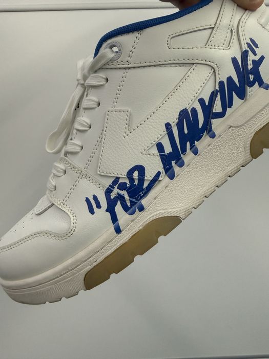 Off-White ,,for walking”
