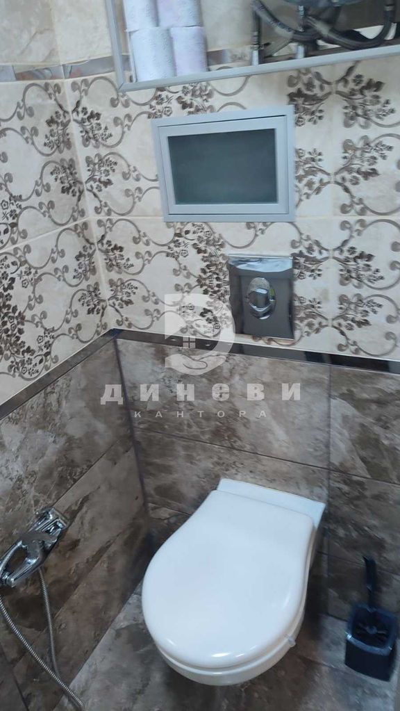 Дава се под наем Тристаен апартамент в Стара Загора, Център - 72 кв.м за 484.5 € - Снимка #11