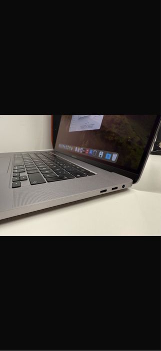 Macbook Pro 16 2019 i7 16gb 1TB